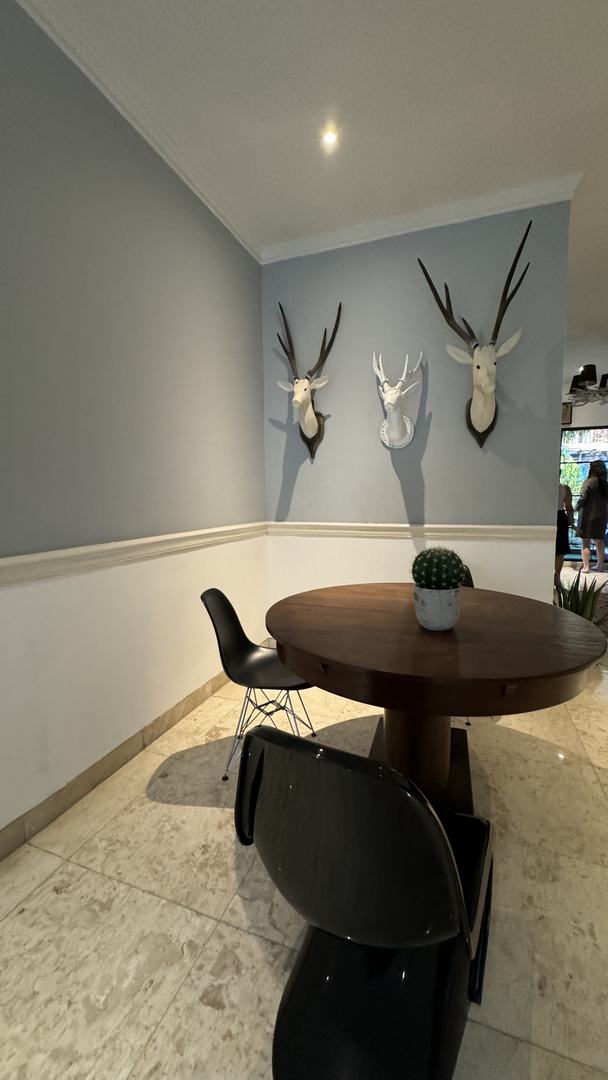Rumah Modern 2 Lantai di Area Elit Pakubuwono Jakarta Selatan, Private Pool & SHM