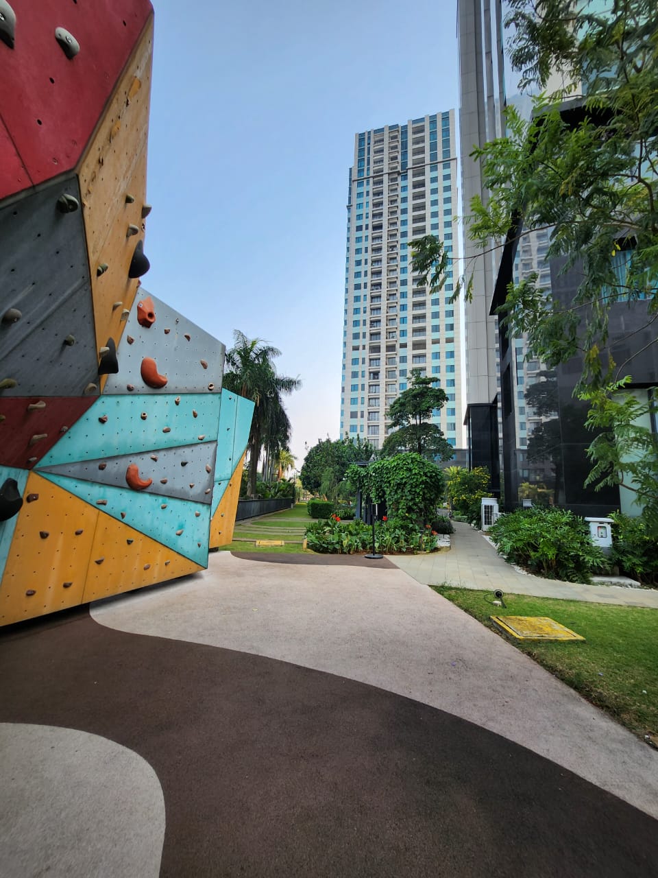 Dijual Apartemen Southgate Elegance Tanjung Barat 2BR Furnished — Akses AEON Mall