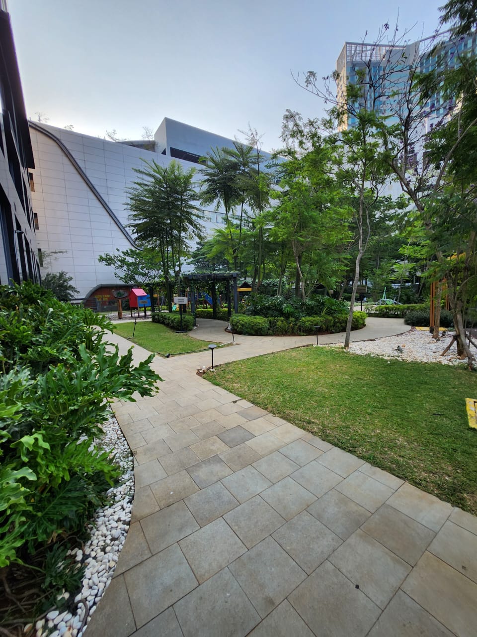 Dijual Apartemen Southgate Elegance Tanjung Barat 2BR Furnished — Akses AEON Mall
