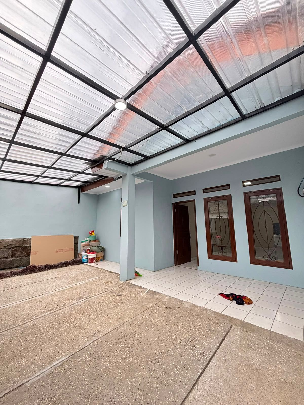 Dijual Cepat Rumah Minimalis Renovasi Total di Kedoya Selatan, Jakbar