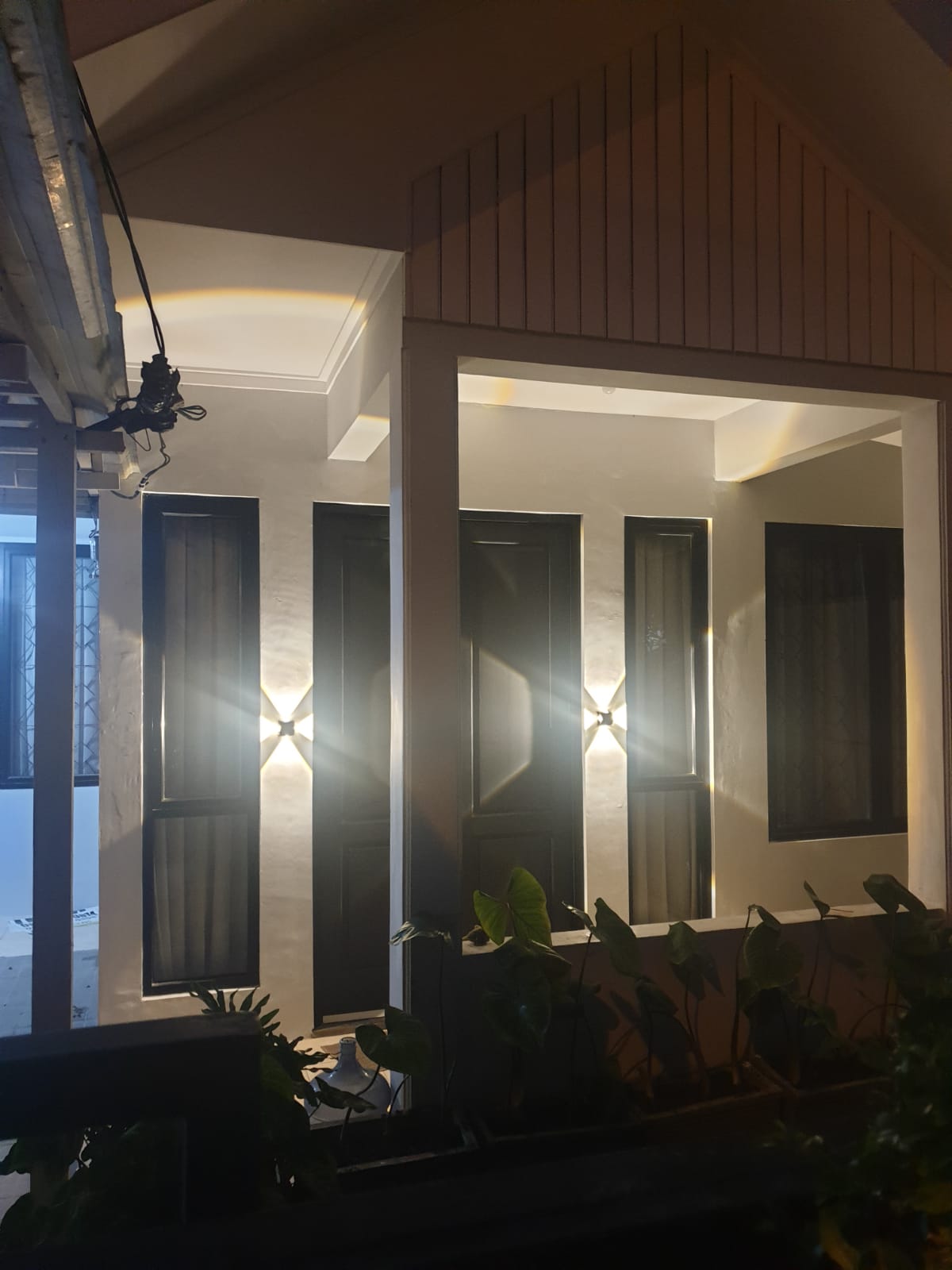 Rumah Nyaman dan Asri di Puri Flamboyan Rempoa, Tangsel - 10 Menit Dari MRT Lebak Bulus!
