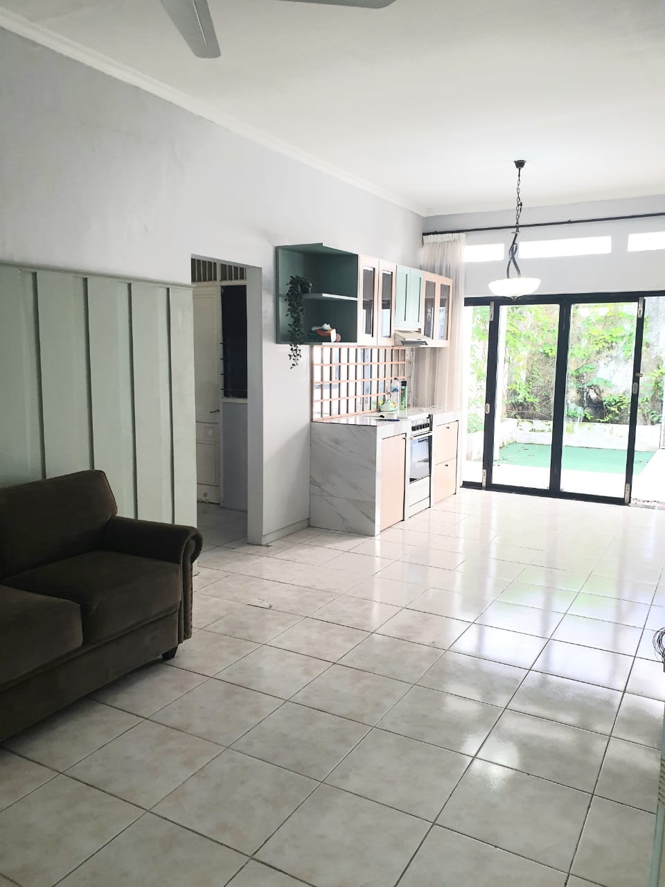 Rumah Nyaman dan Asri di Puri Flamboyan Rempoa, Tangsel - 10 Menit Dari MRT Lebak Bulus!