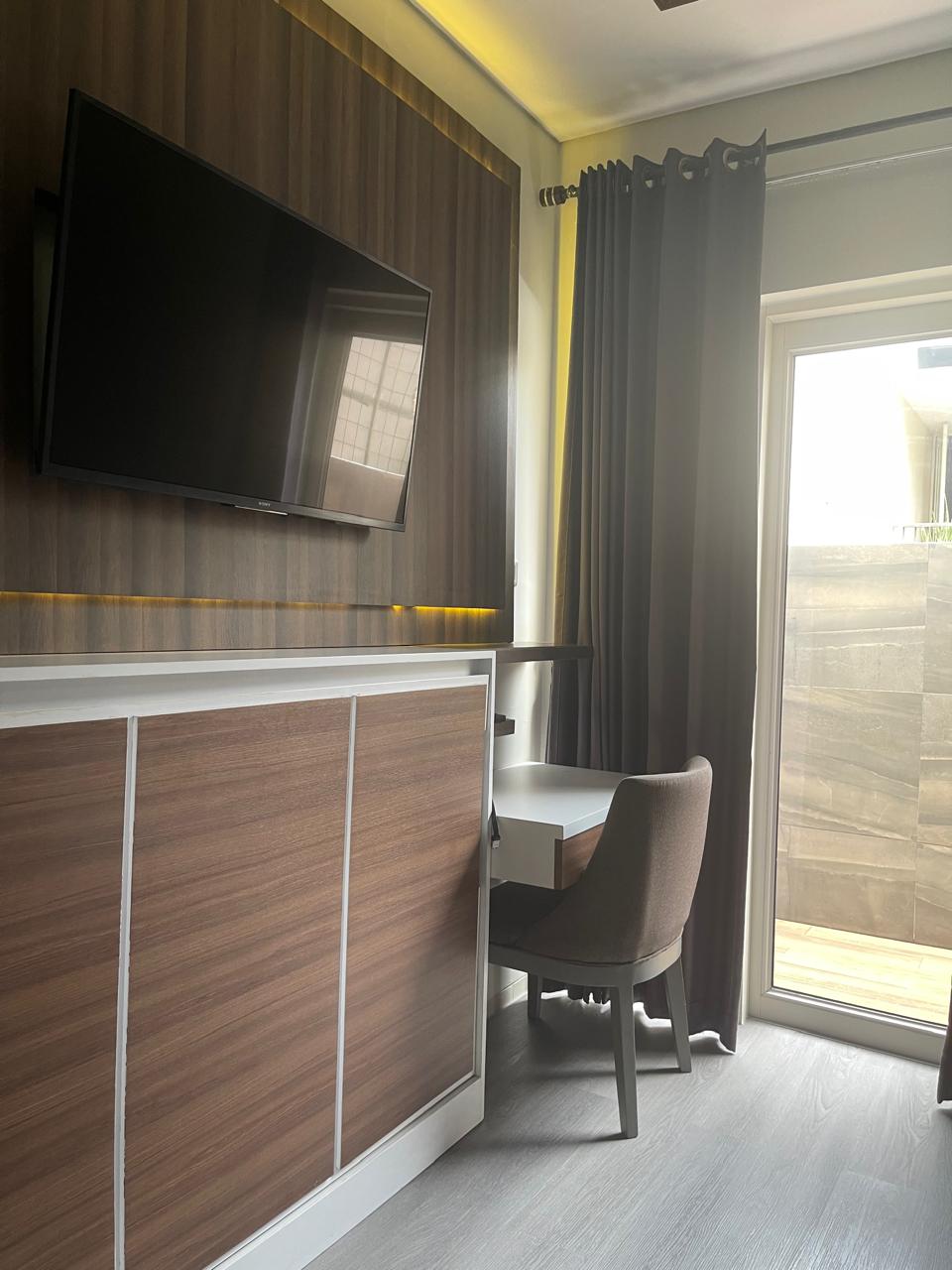 Rumah Cantik Full Furnished di Serenia Hills Lebak Bulus