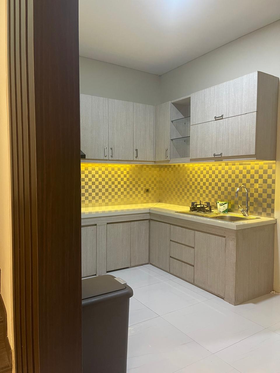Rumah Cantik Full Furnished di Serenia Hills Lebak Bulus
