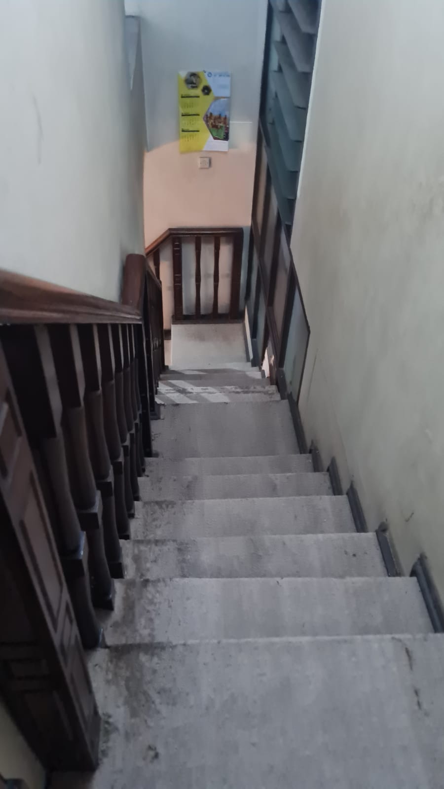 Dekat MRT Cipete! Rumah Lama, Lokasi Strategis, Lingkungan Rapi Seperti Komplek