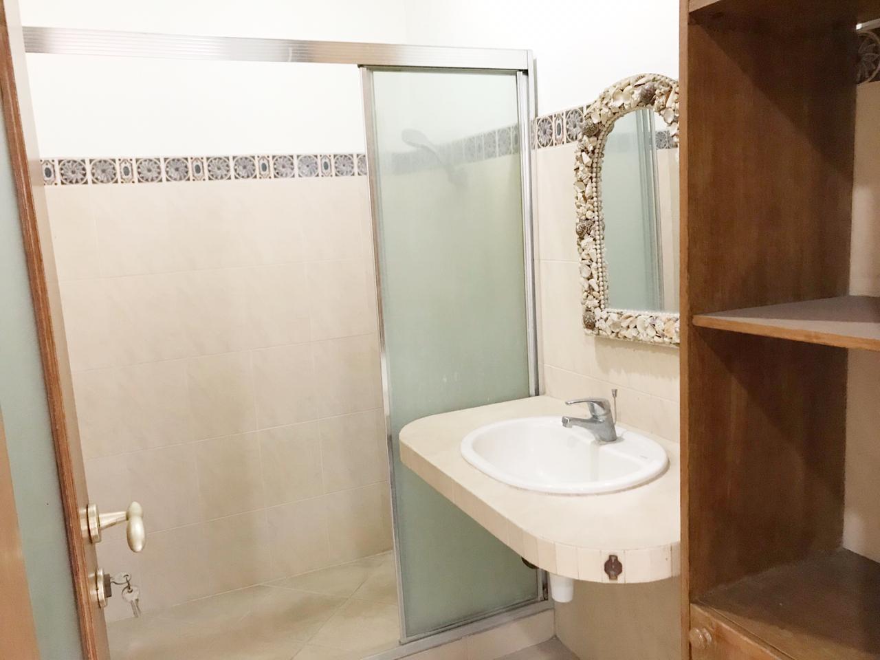 Rumah 2 Lantai 4 Kamar Tidur dengan Akses Dekat ke Pondok Indah Mall