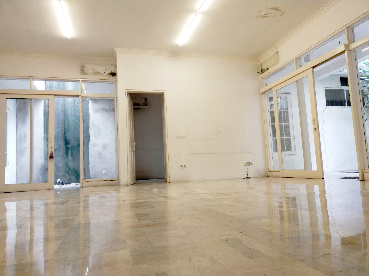 Rumah 1 Lantai Siap Huni di Pondok Indah, Dekat ke Area Lebak Bulus TB Simatupang