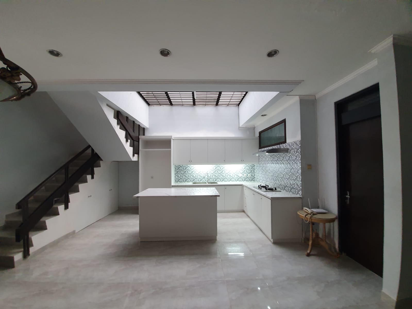 Rumah 2 Lantai Siap Huni di Pondok Indah, Dekat ke Tol TB Simatupang