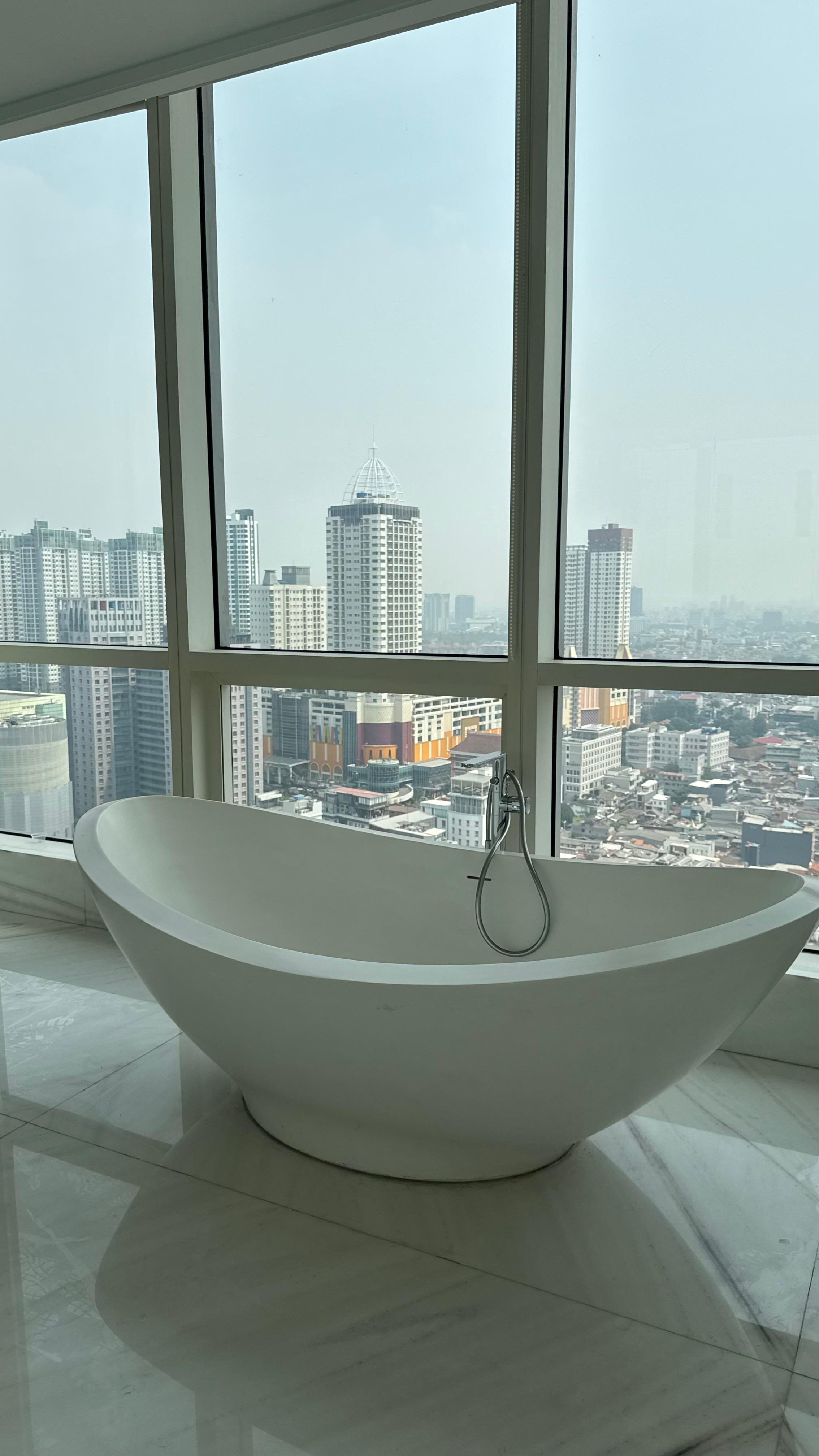 Hanya 1 di Jakarta! Tinggal di Atas Mall Plaza Indonesia, Luas Hampir 500M2!