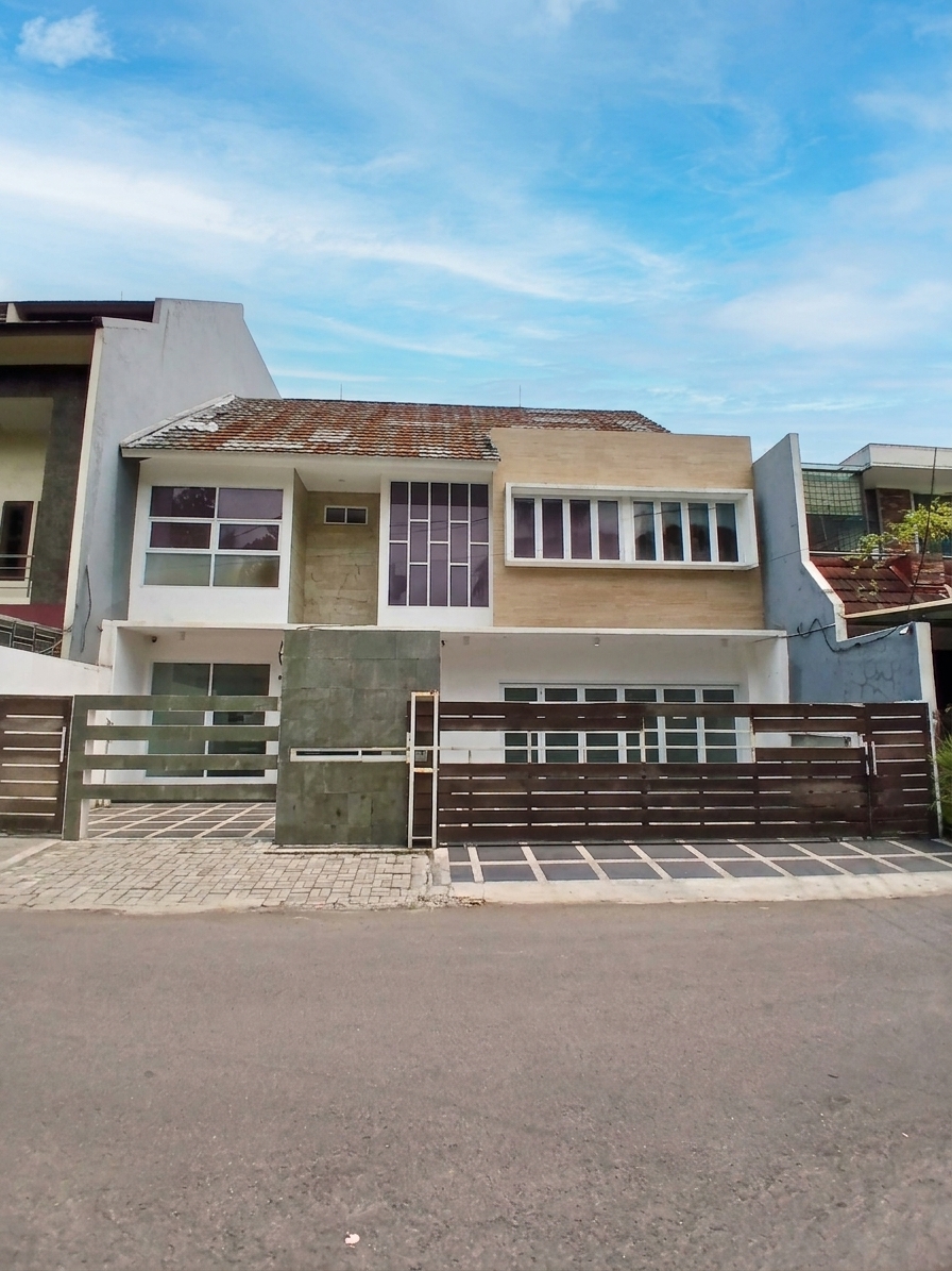 Rumah Impian Kebayoran Baru: Renovasi Modern, Siap Huni, Fleksibel untuk Hunian atau Bisnis Anda!