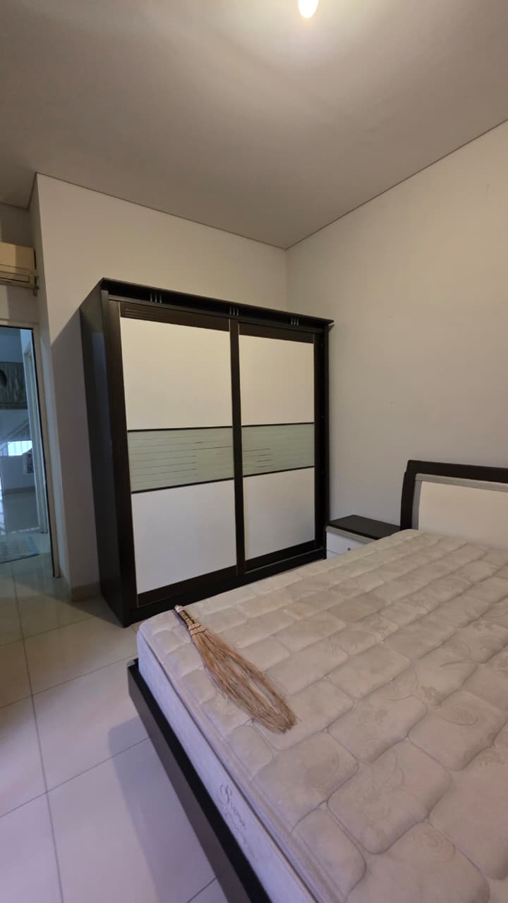 Rumah Furnished Siap Huni Dalam Komplek. Akses Cepat ke Pondok Indah dan Tb Simatupang.