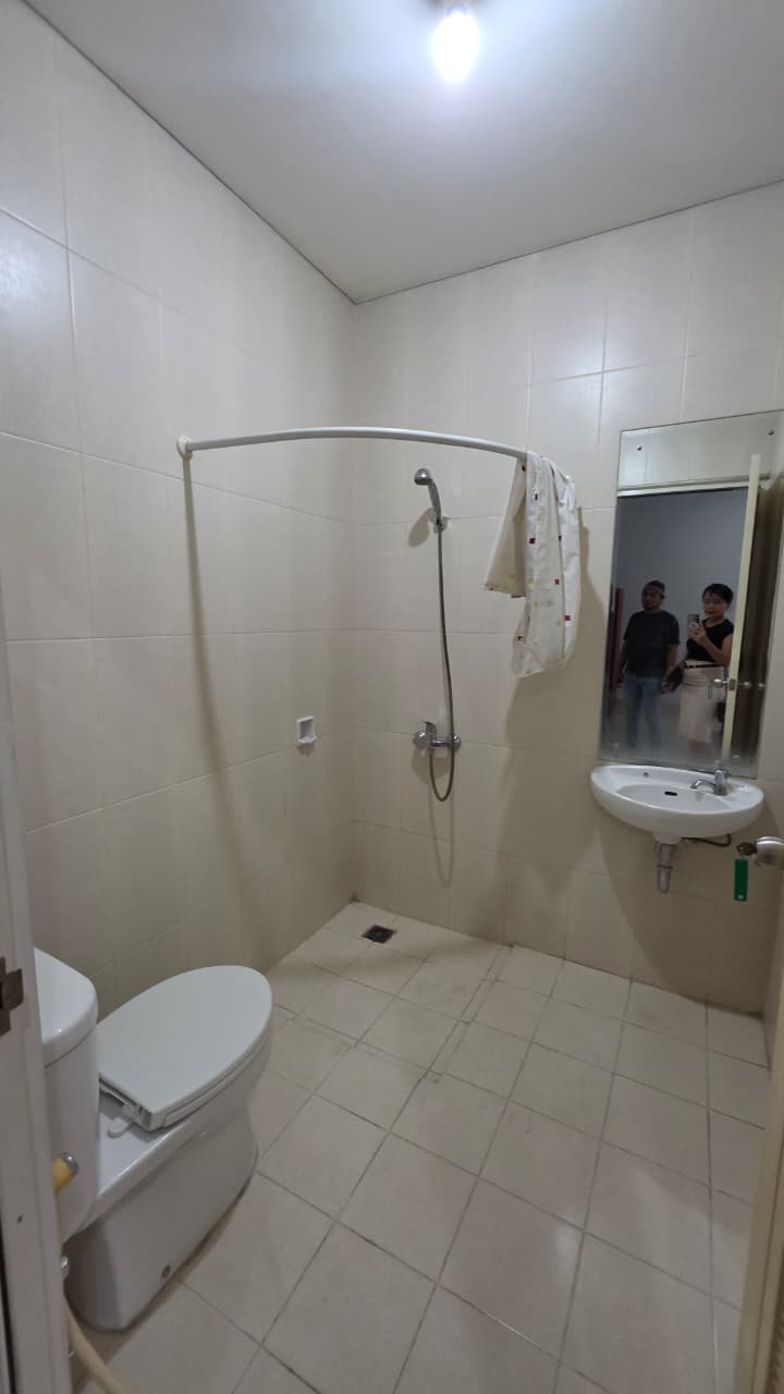 Rumah Furnished Siap Huni Dalam Komplek. Akses Cepat ke Pondok Indah dan Tb Simatupang.