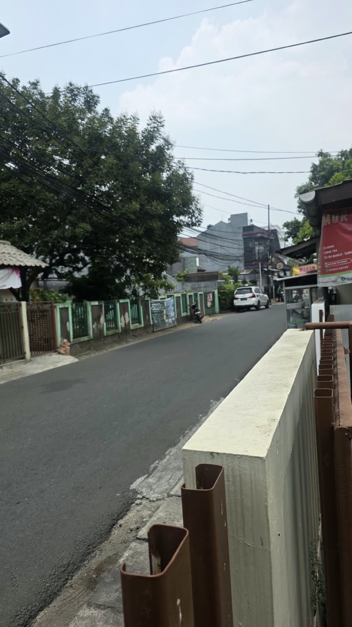 Rumah 1837 M2 Dekat Stasiun KRL Tanjung Barat, Mall Aeon, dan Tol Jorr. Cocok Townhouse, Kost & Private Compound