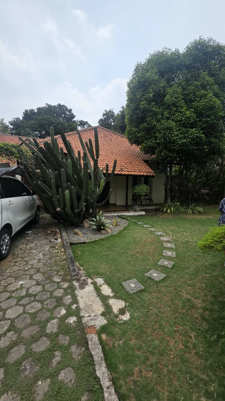 Rumah 1837 M2 Dekat Stasiun KRL Tanjung Barat, Mall Aeon, dan Tol Jorr. Cocok Townhouse, Kost & Private Compound