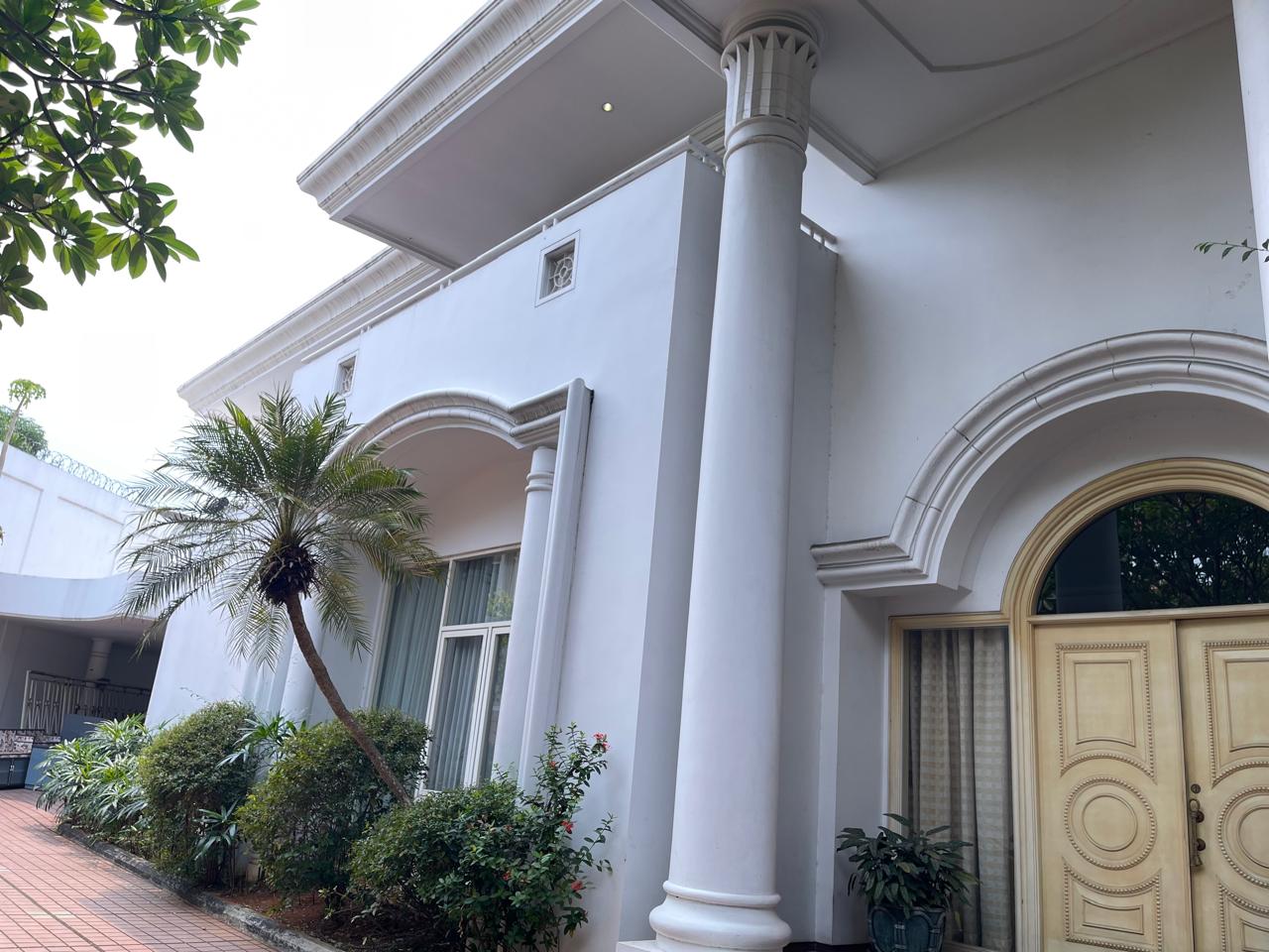 Rumah Mewah Klasik Modern di Lokasi Favorit Kawasan Elit Pondok Indah