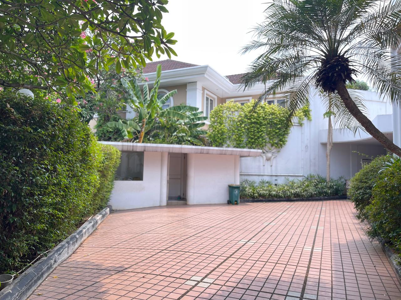 Rumah Mewah Klasik Modern di Lokasi Favorit Kawasan Elit Pondok Indah