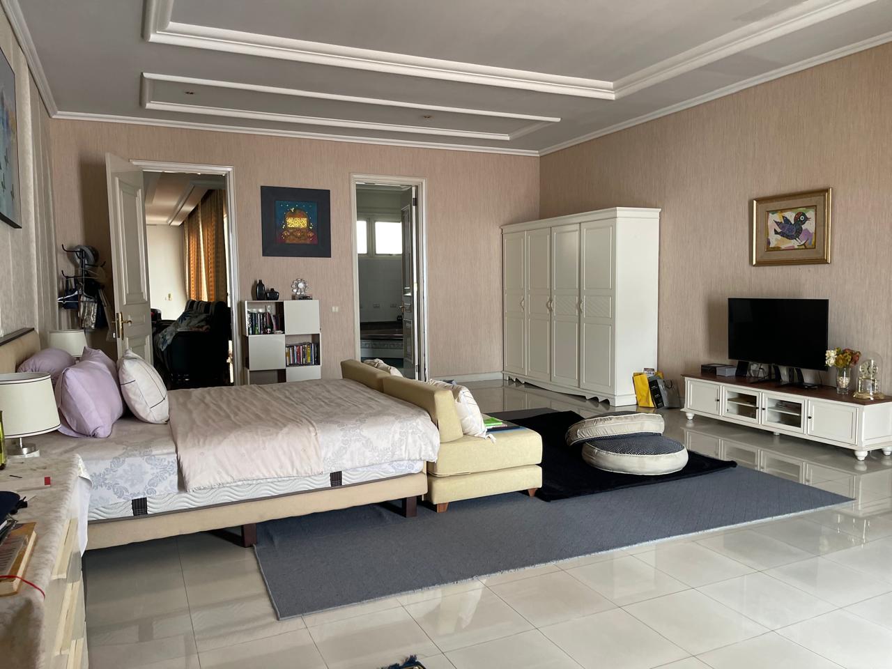 Rumah Mewah Klasik Modern di Lokasi Favorit Kawasan Elit Pondok Indah