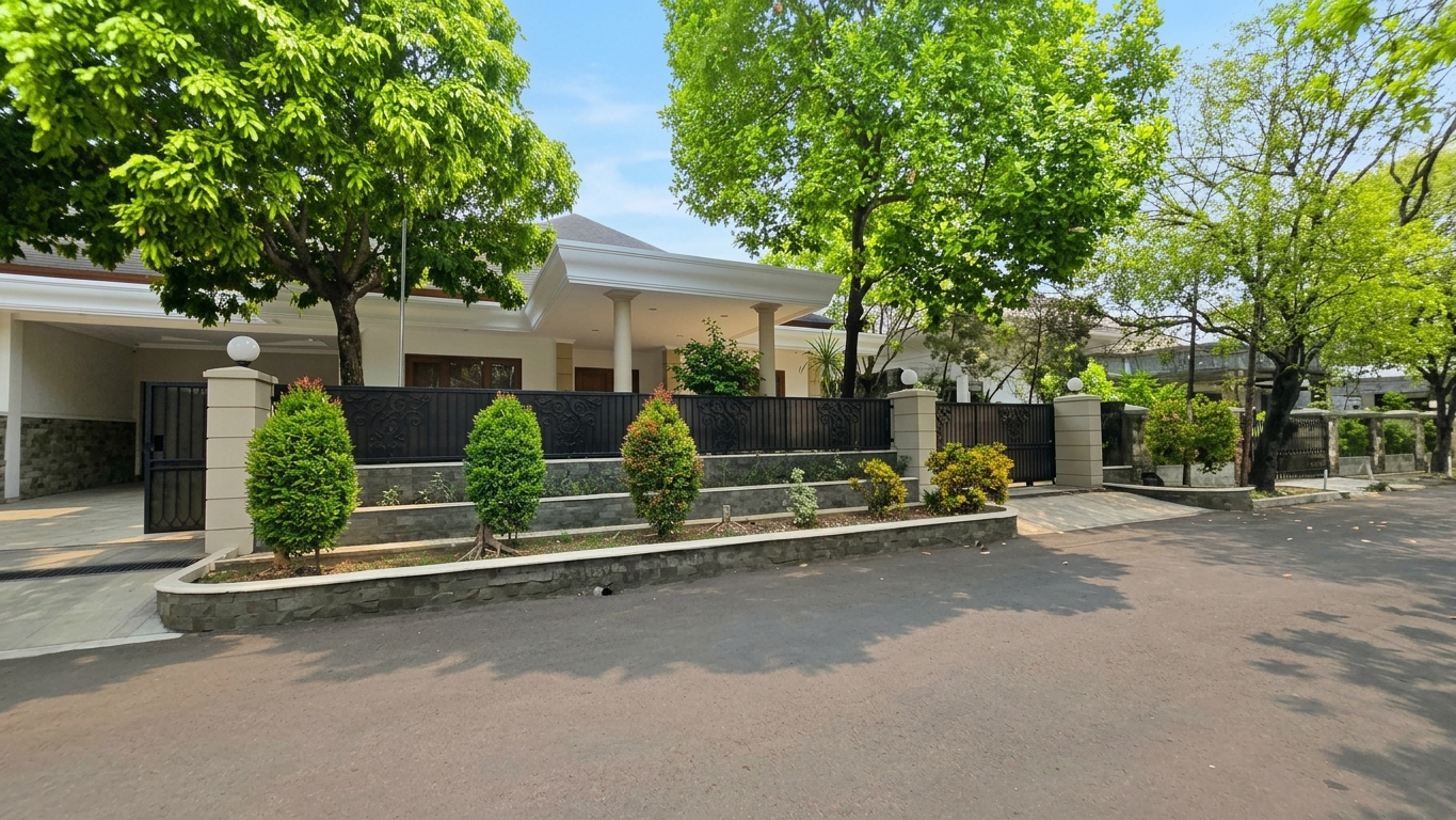 Rumah 2 Lantai di Patra Kuningan, Cocok untuk Kantor Maupun Rumah Tinggal