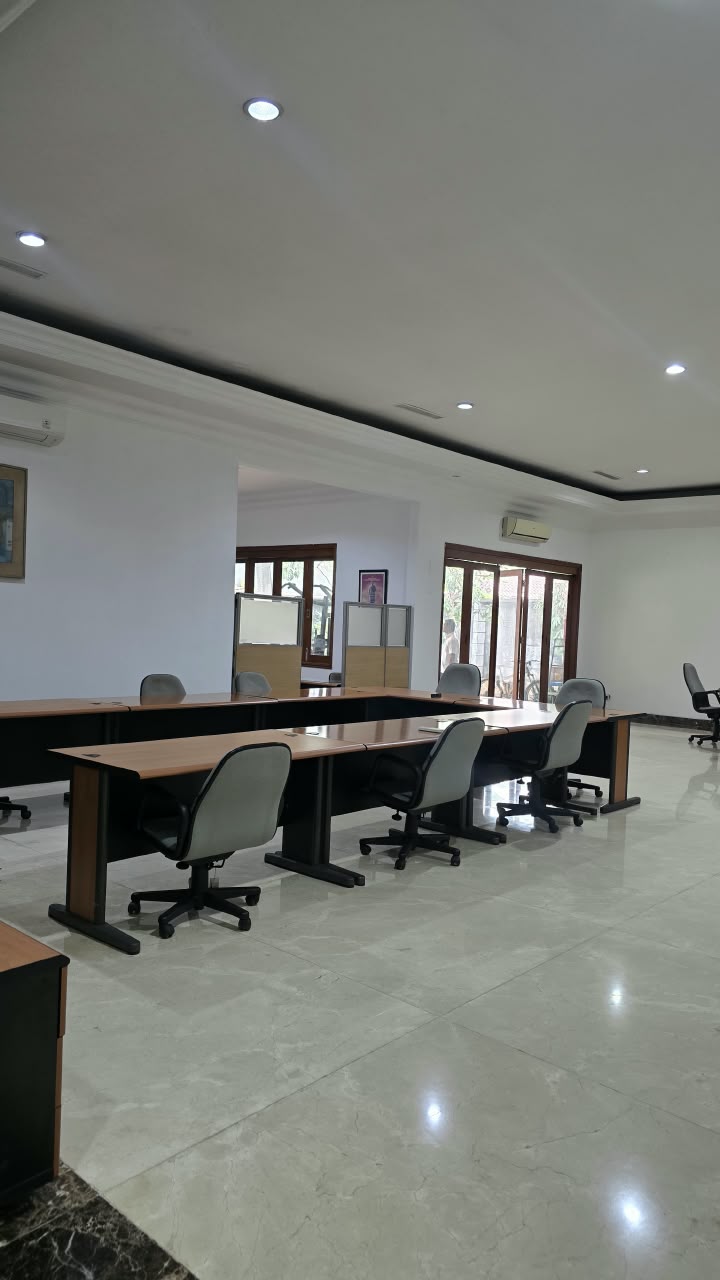 Rumah 2 Lantai di Patra Kuningan, Cocok untuk Kantor Maupun Rumah Tinggal