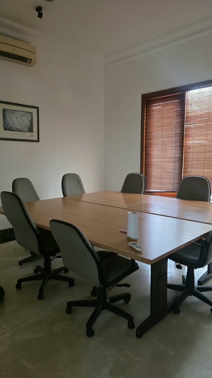 Rumah 2 Lantai di Patra Kuningan, Cocok untuk Kantor Maupun Rumah Tinggal