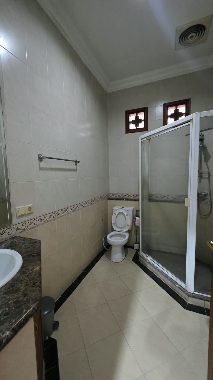 Rumah 2 Lantai di Patra Kuningan, Cocok untuk Kantor Maupun Rumah Tinggal