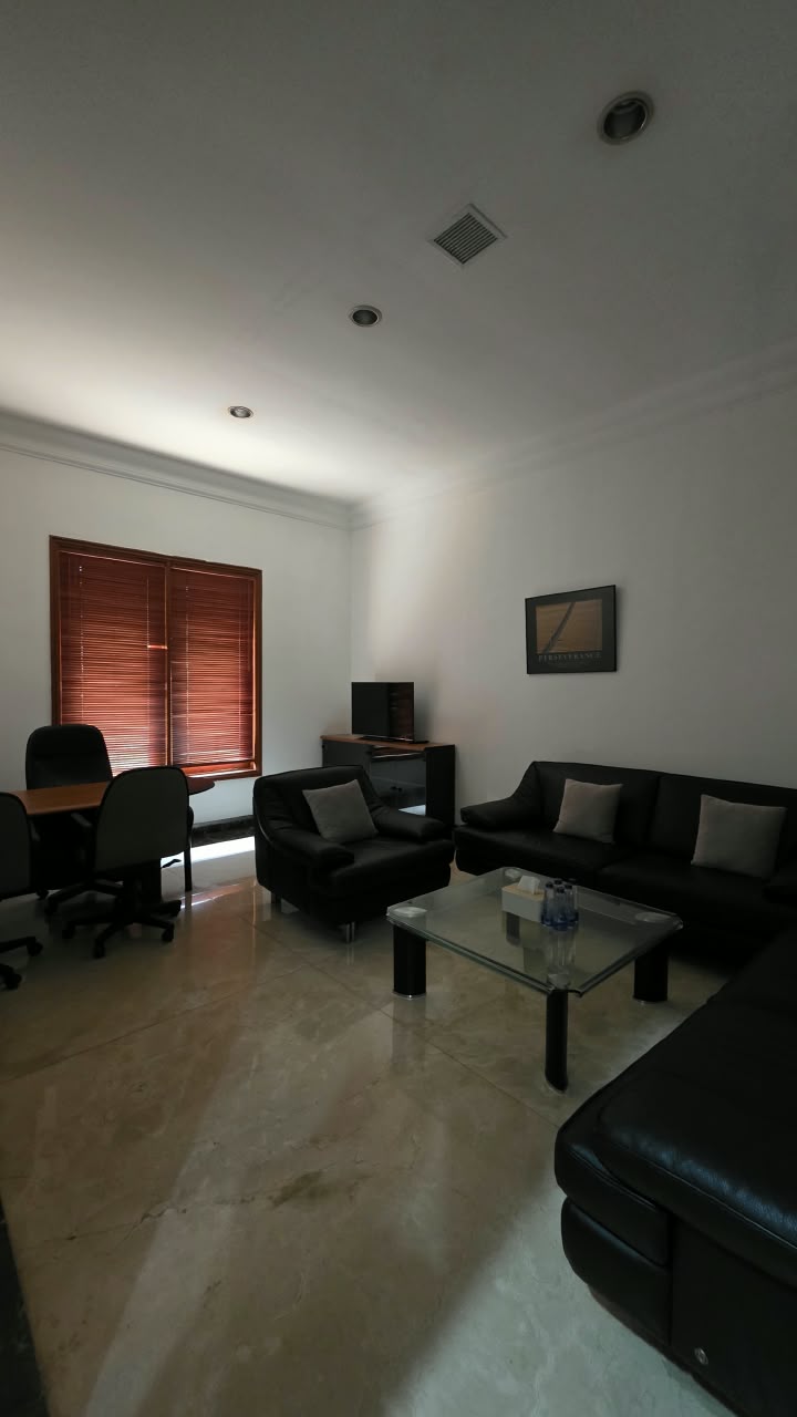 Rumah 2 Lantai di Patra Kuningan, Cocok untuk Kantor Maupun Rumah Tinggal