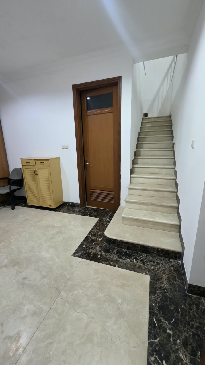 Rumah 2 Lantai di Patra Kuningan, Cocok untuk Kantor Maupun Rumah Tinggal
