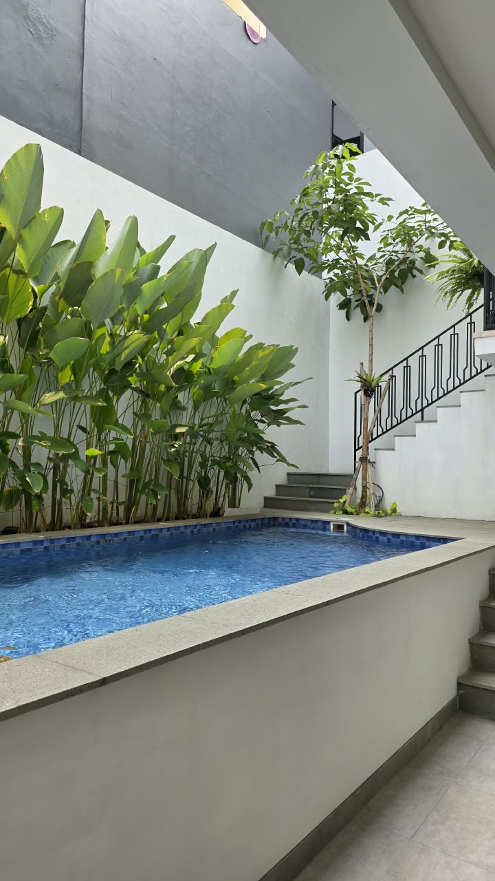 Rumah Brand New 3 Lantai, Dalam Cluster Exclusive, Area Radio Dalam, Ada Kolam Renang