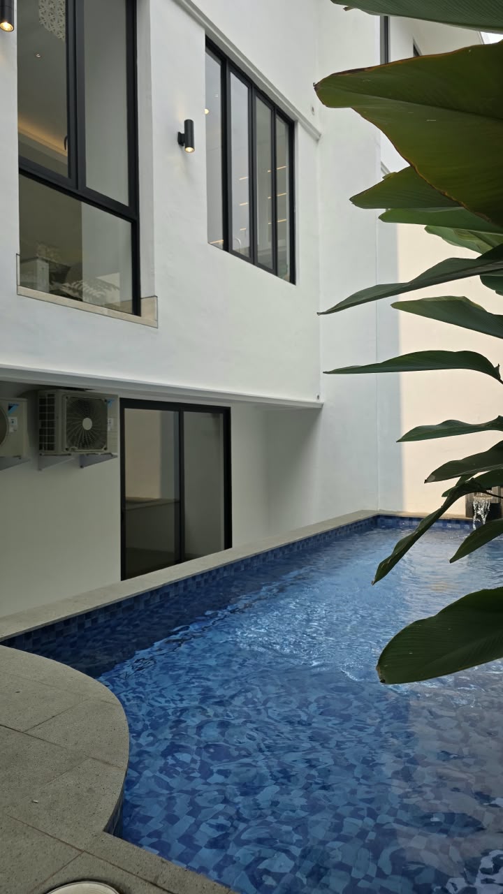 Rumah Brand New 3 Lantai, Dalam Cluster Exclusive, Area Radio Dalam, Ada Kolam Renang