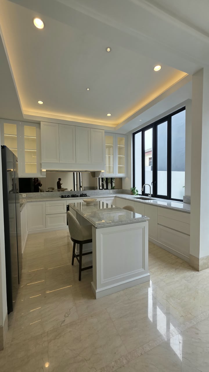 Rumah Brand New 3 Lantai, Dalam Cluster Exclusive, Area Radio Dalam, Ada Kolam Renang