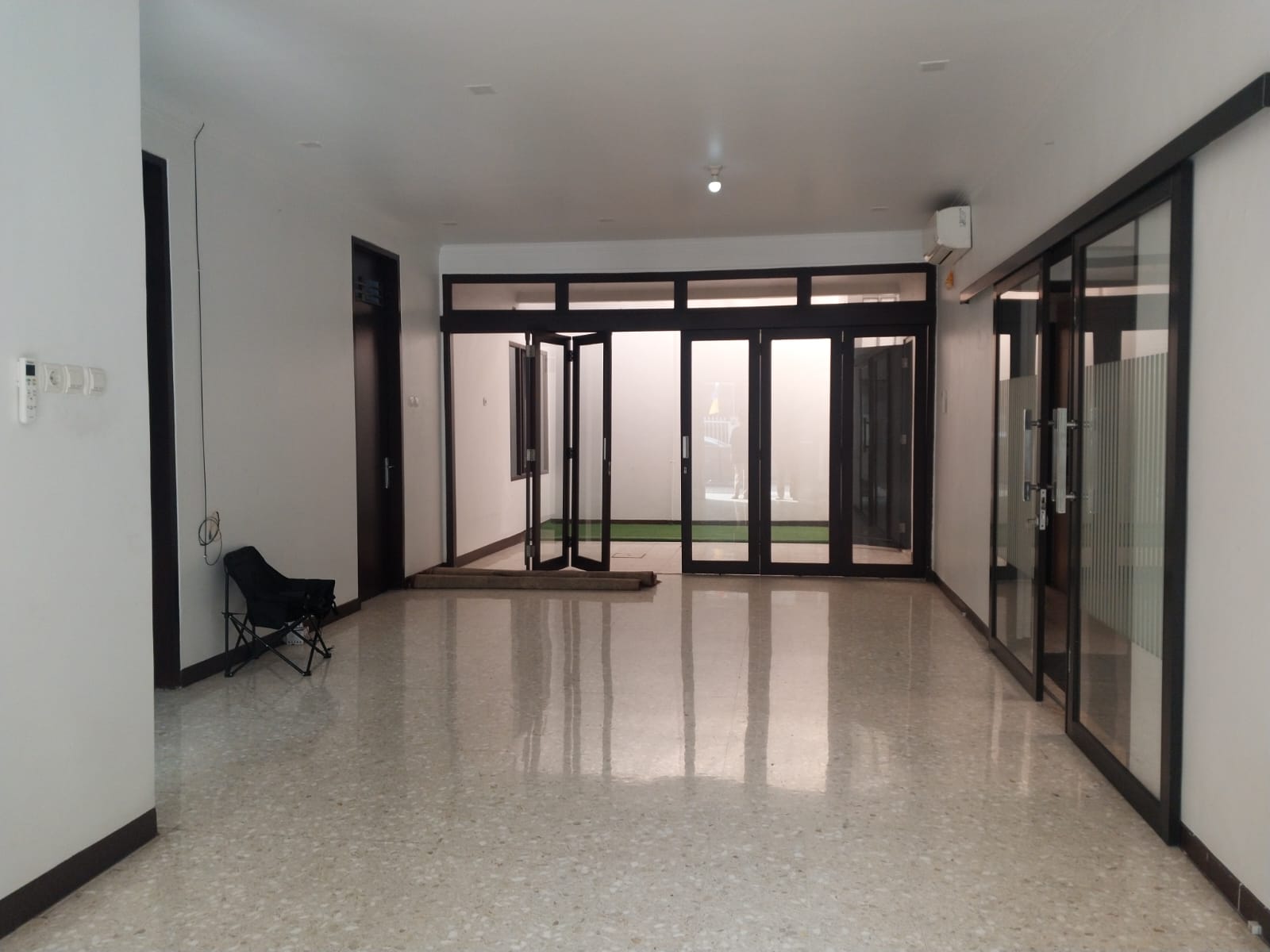 Rumah 1 Lantai Siap Huni di Pondok Indah - 3 KT, Akses Mudah ke Tol Pondok Pinang